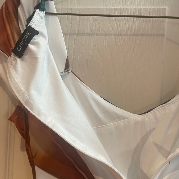 Chic Me White Floral Jumper Size Medium - Picture 15 of 15